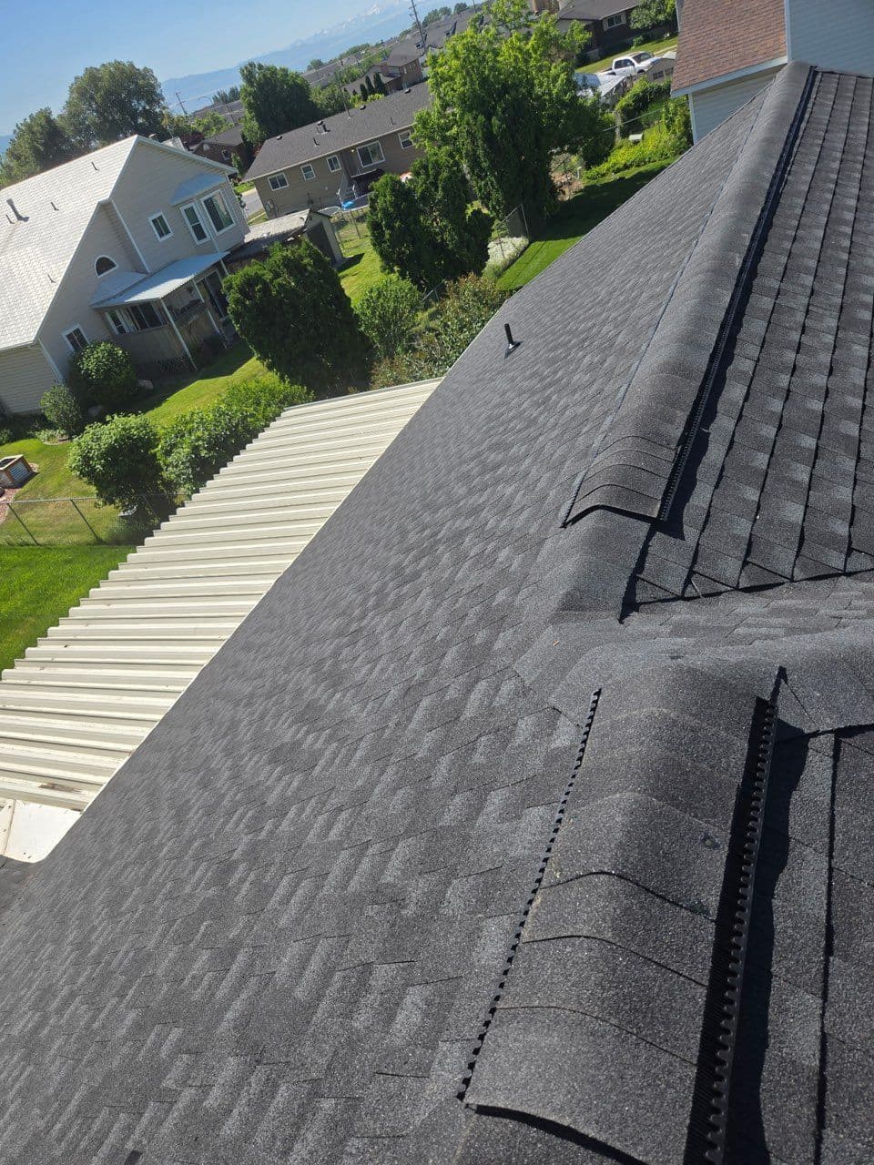 Gallery photos for Stunning Shingle Roof Installation in Syracuse: Image #1